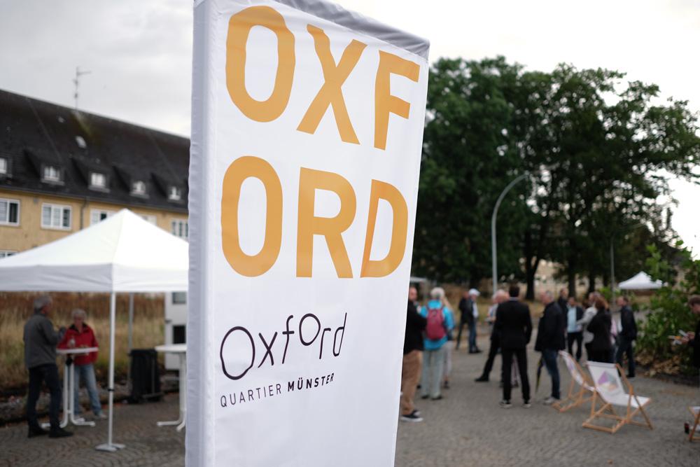 Beachflag mit der Aufschrift Oxford